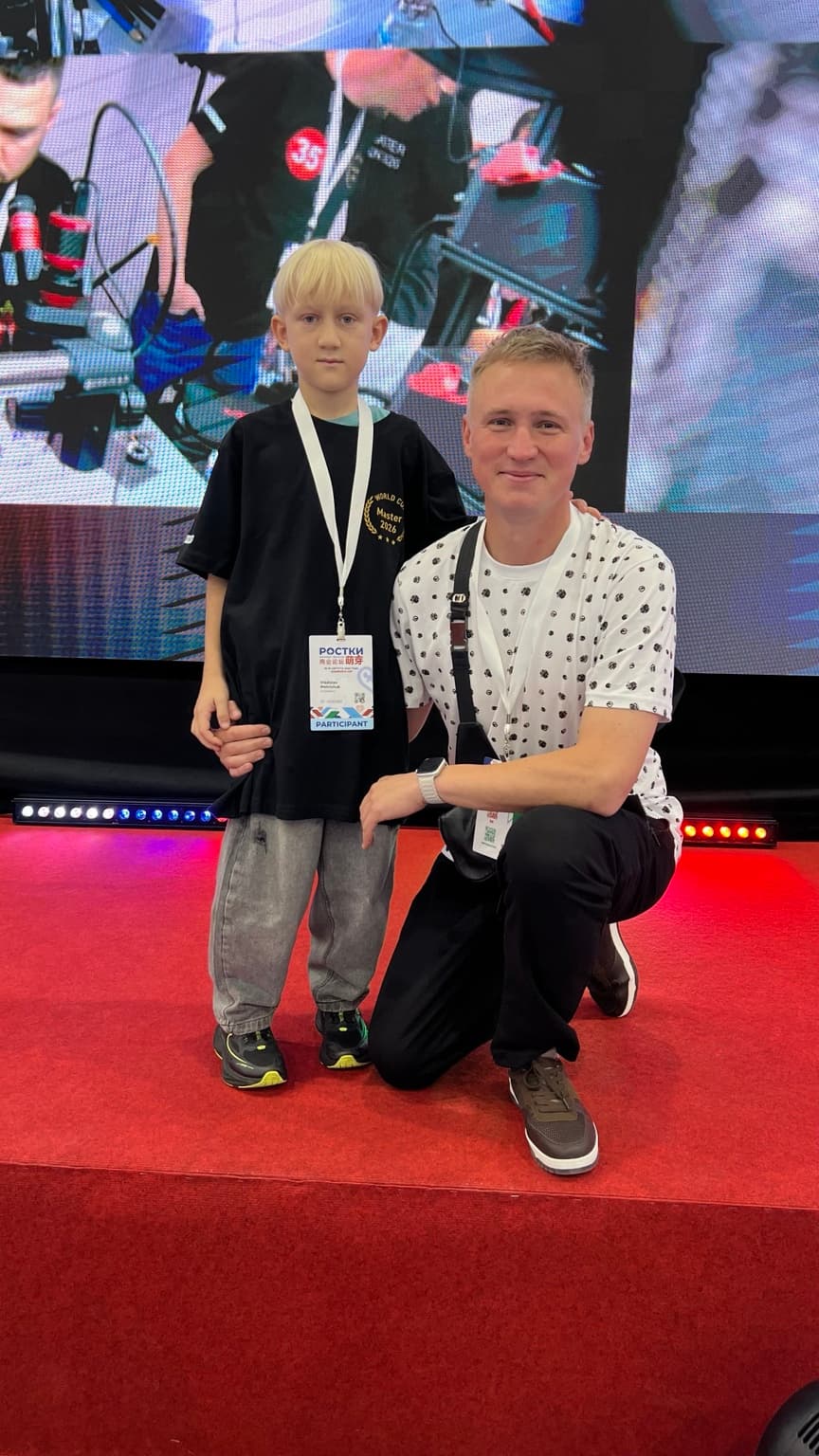 Юрий с Владиславом у сцены Global Master Cup